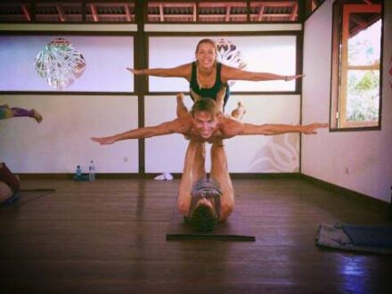 We <3 Acro Yoga