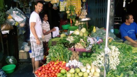 V Manile bydlime v oblasti Makati a blizko naseho hotel...